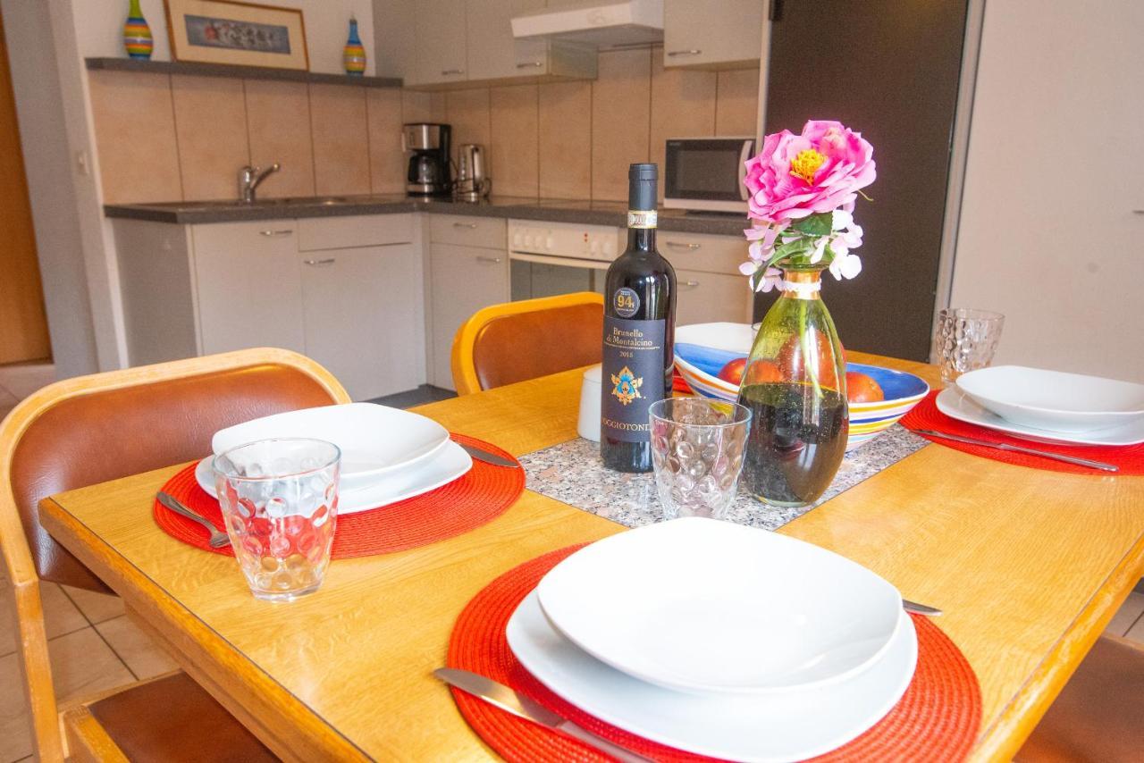Sunny Day Holiday Apartment Unterseen Exterior foto